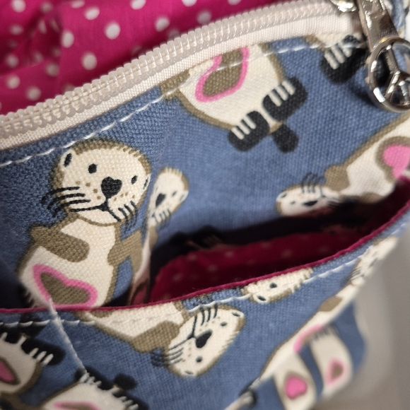 Bungalow 360 Sea Otter Small Messenger Bag w/ Matching Zip Around Wallet - Picture 7 of 15